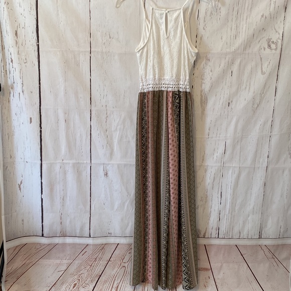 Jumpsuit - Picture 3 of 4